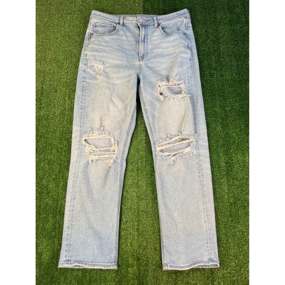American Eagle Mom Straight Jeans Light Wash Distressed Ripped Size 12 Regular